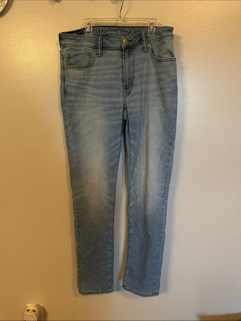 American Eagle Outfitters Men’s Slim Light Blue Straight Leg Jeans 32x32